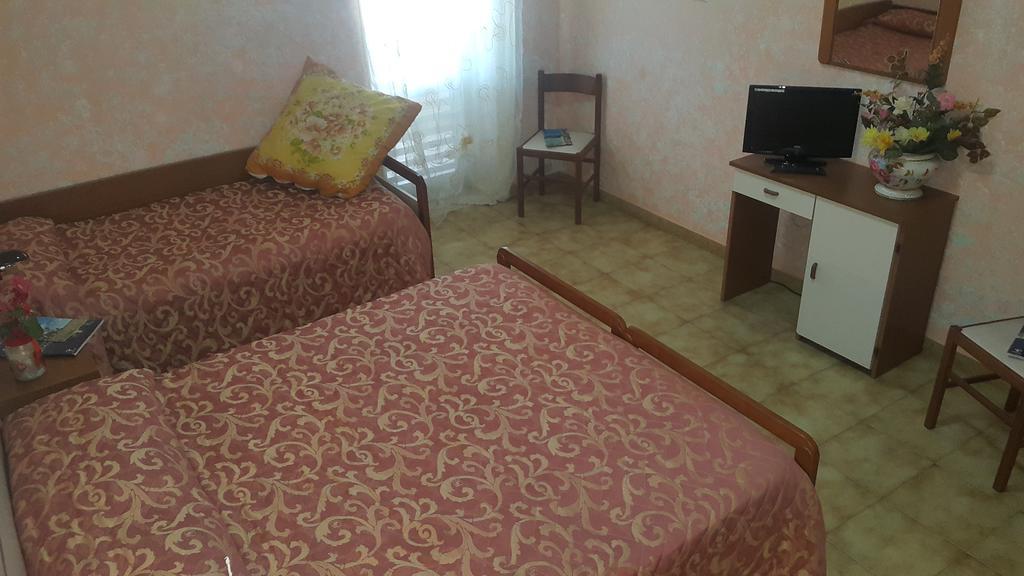 Monte SantʼAngelo Hotel Menta E Rosmarino מראה חיצוני תמונה