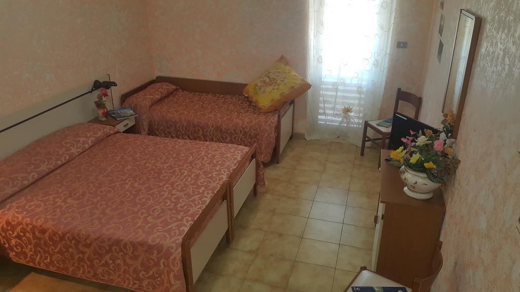 Monte SantʼAngelo Hotel Menta E Rosmarino מראה חיצוני תמונה