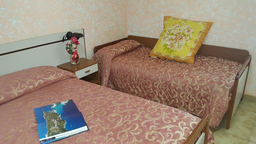 Monte SantʼAngelo Hotel Menta E Rosmarino מראה חיצוני תמונה