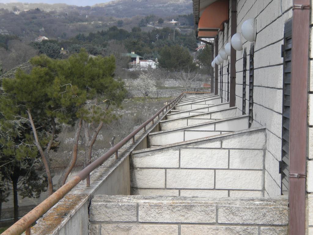 Monte SantʼAngelo Hotel Menta E Rosmarino מראה חיצוני תמונה
